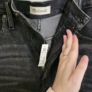 Madewell Mom Jeans NWT - Size 30